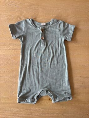 Larkspur Baby Dusty Sage Green CloudWeave Bamboo Henley Romper Size 12-18M